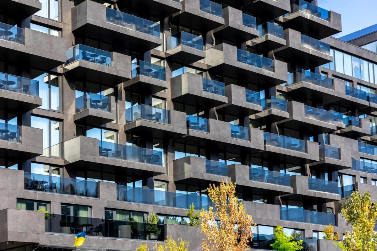 Jak odświeżyć mieszkanie w 60 minut: plan sprzątania krok po kroku, lista zadań i trików na kuchnię, łazienkę oraz podłogi bez przemęczania